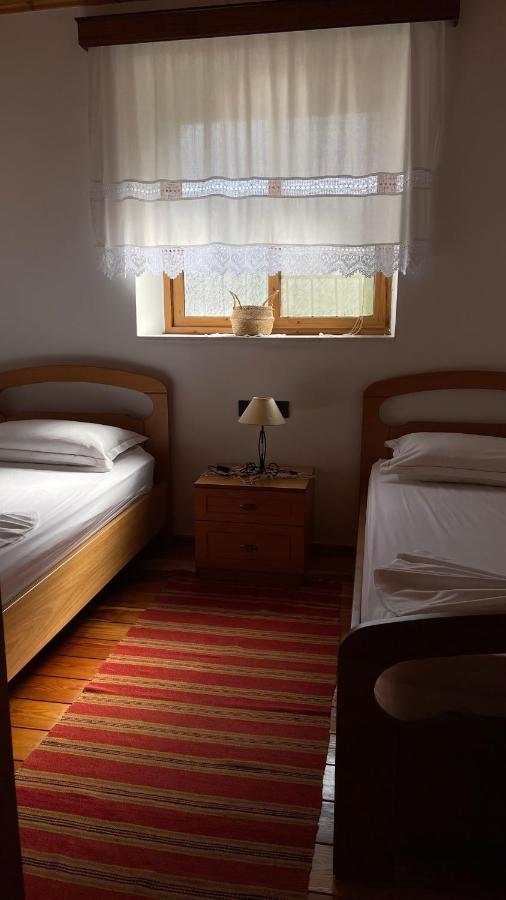 Ana Rest House Hostel Berat Eksteriør billede